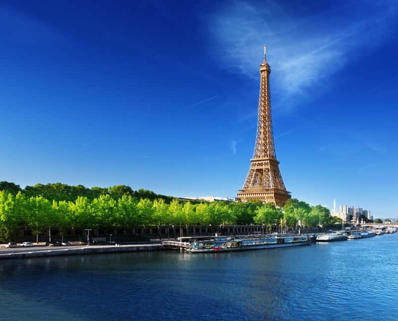 Reserved Access Eiffel Tower Tour Trocadero & Champagne - Unique Aspects From Past Travelers
