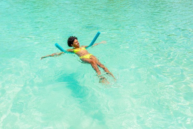 restless-native-catamaran-sail-and-snorkel-tour
