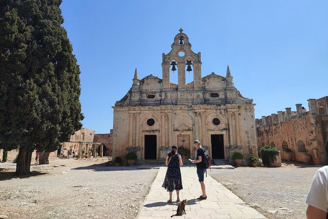 rethymno-ebike-tour-to-arkadi-monastery