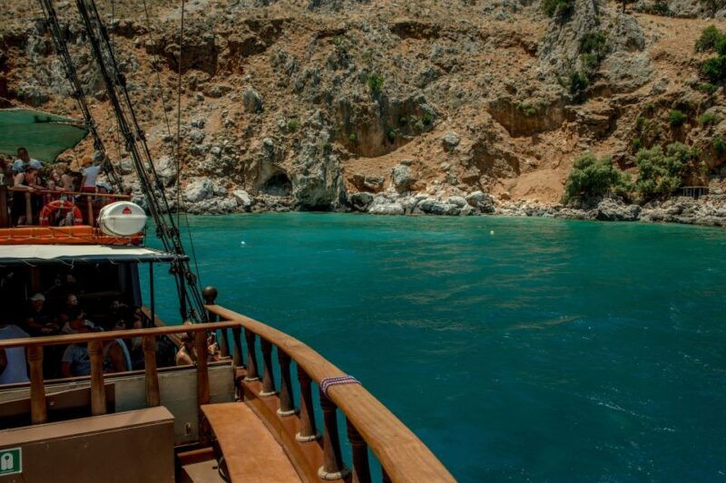 rethymno-mini-pirate-boat-cruise-with-swimming-stop
