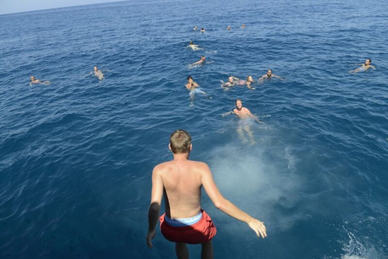 Rethymno: Pirate Boat Cruise with Swimming Stop - Key Points