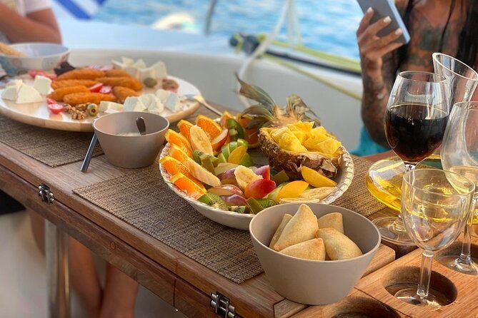 rethymno-sunset-catamaran-cruise-with-wine-and-snacks