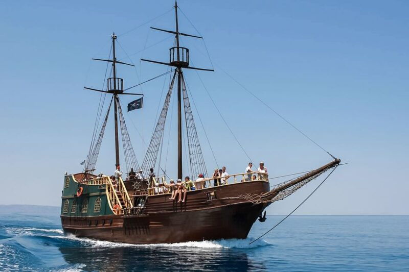 rethymno-sunset-cruise-on-a-wooden-pirate-boat