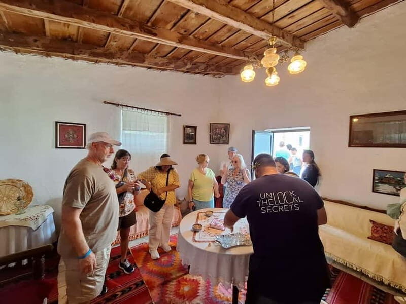 Rethymnon: Melidoni cave - Arkadi - Villages & Cooking Pies - Key Points
