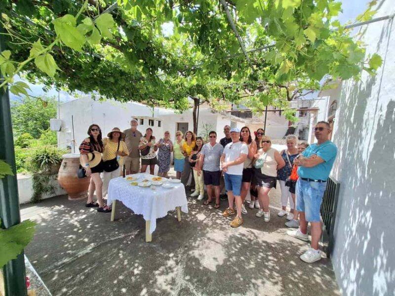 Rethymnon: Melidoni cave - Arkadi - Villages & Cooking Pies - Art and Craft in Margarites