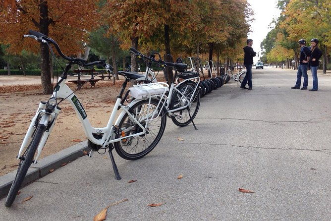 retiro-park-bike-tour-get-transported-to-the-xvi-century