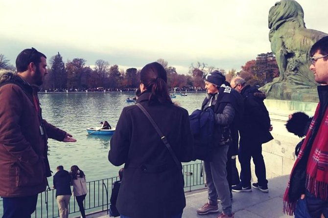 retiro-park-walking-tour-in-madrid