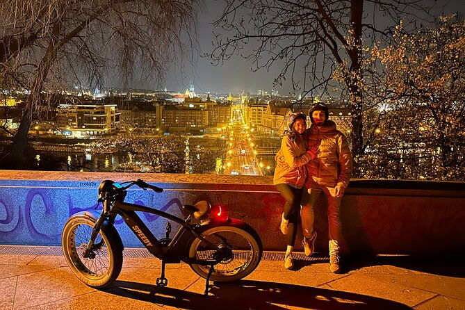 retro-style-e-bike-night-tour-in-prague-live-guided
