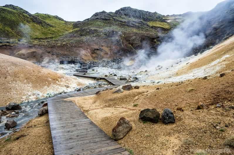 reykjanes-blue-lagoon-premium-admission-private-tour