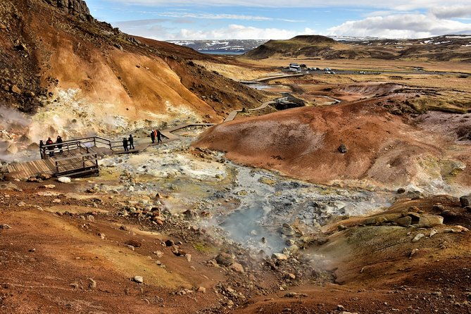reykjanes-geopark-small-group-tour-optional-airport-drop-off
