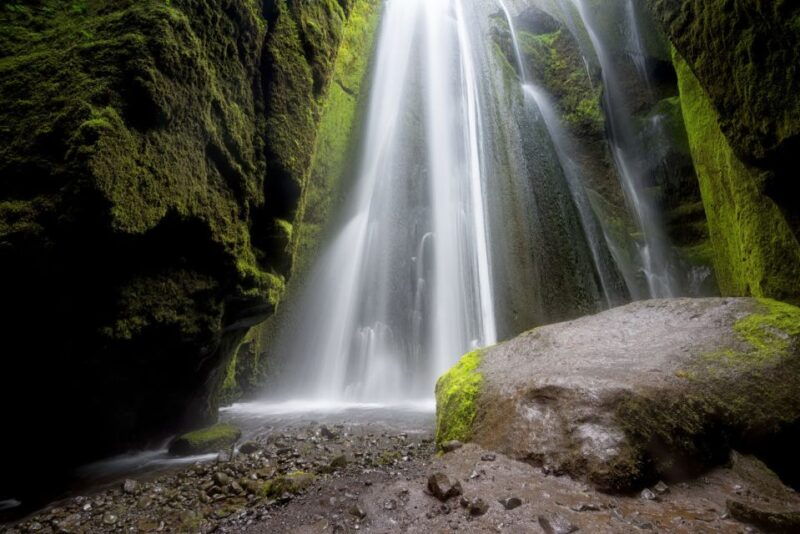 reykjavik-2-day-tour-with-icebergs-glaciers-waterfalls
