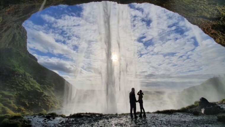 reykjavik-2-day-tour-with-icebergs-glaciers-waterfalls
