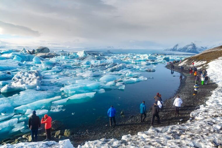 reykjavik-5-day-northern-lights-hunt-glacier-lagoon-tour