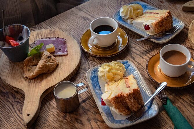 reykjavik-food-walk-local-foodie-adventure-in-iceland