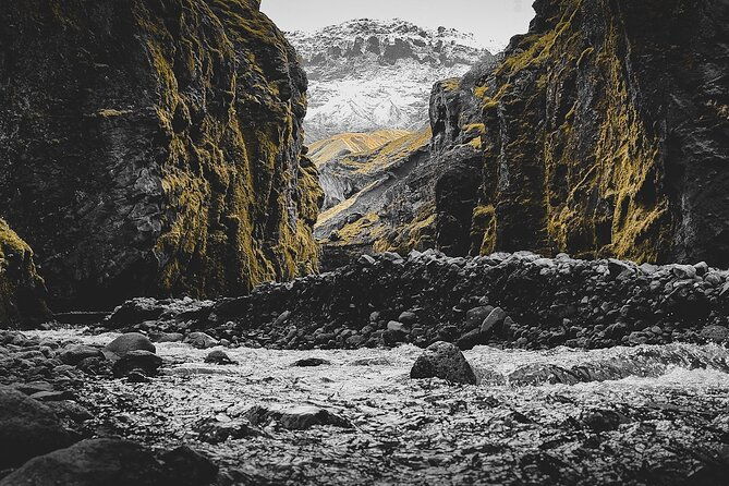 reykjavik-glacier-hike-express-local-icelandic-guide