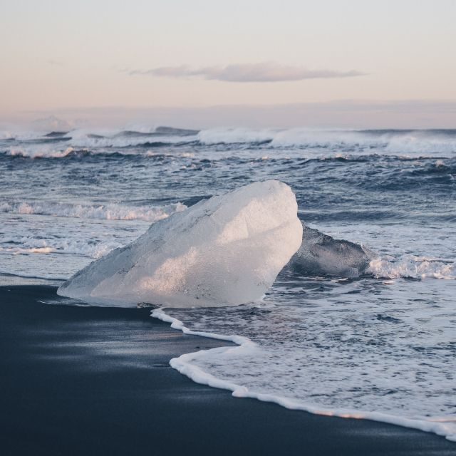 Reykjavik: Glacier Lagoon, Boat Ride & Diamond Beach Tour - An In-Depth Look at the Tour Experience