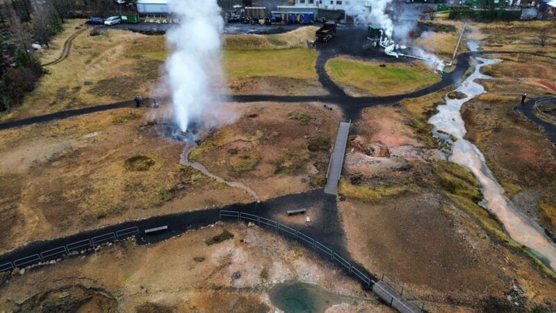 reykjavik-golden-circle-2-geysers-geothermal-bakery-tour