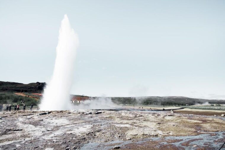 reykjavik-golden-circle-blue-lagoon-and-aurora-tour