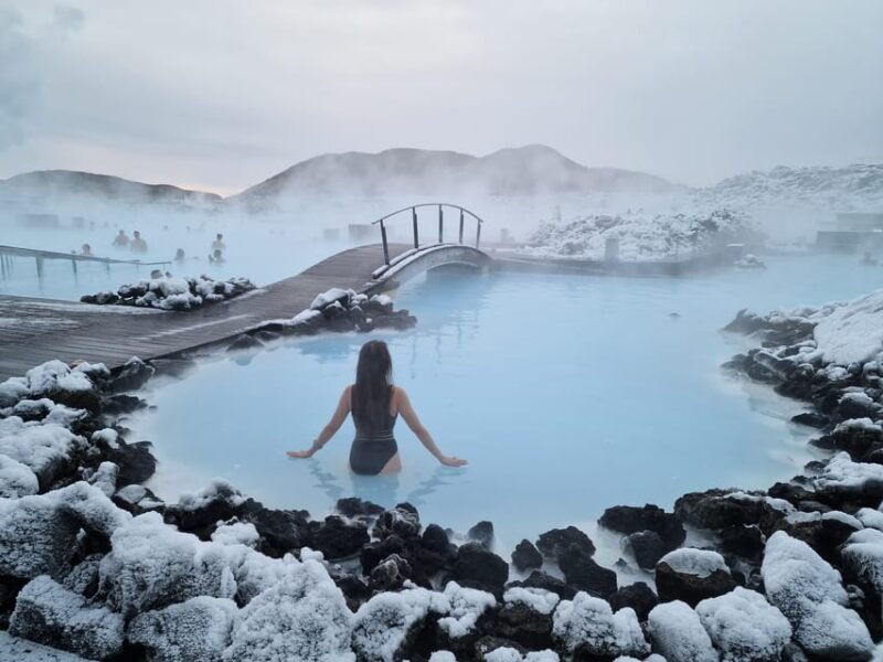reykjavik-golden-circle-crater-blue-lagoon-minibus-tour