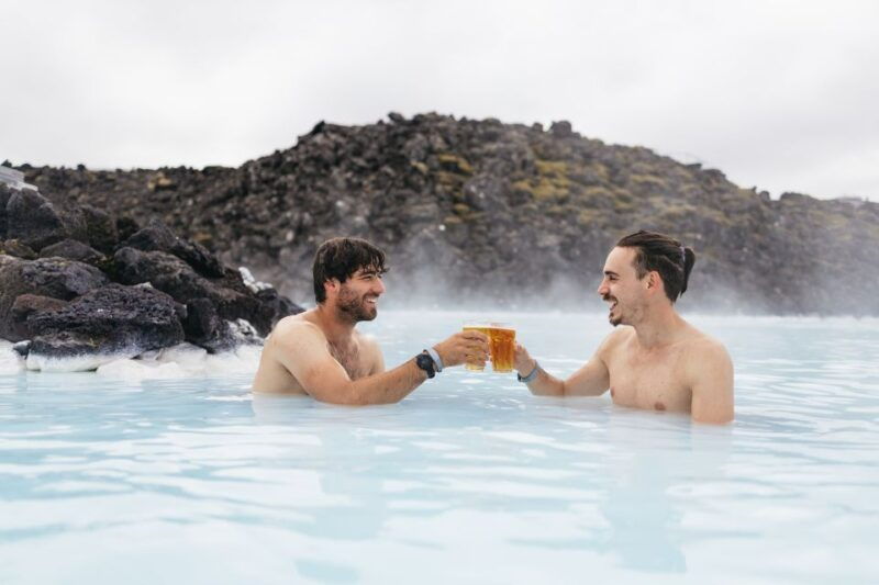 reykjavik-golden-circle-crater-blue-lagoon-minibus-tour