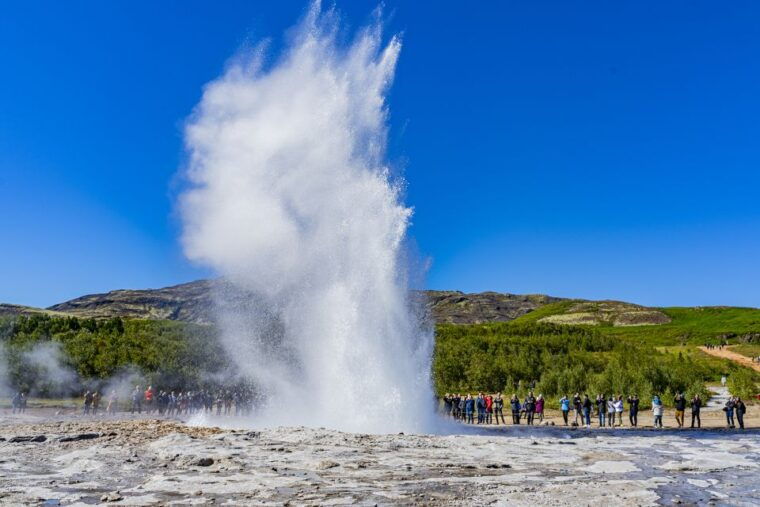 reykjavik-golden-circle-super-jeep-and-snowmobile-tour