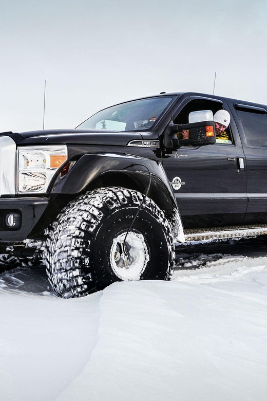 reykjavik-golden-circle-super-jeep-and-snowmobiling-tour