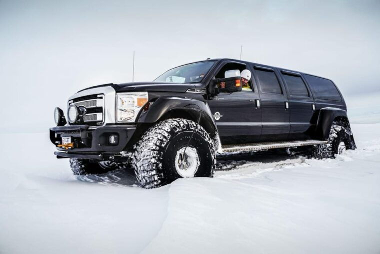 reykjavik-golden-circle-super-jeep-and-snowmobiling-tour