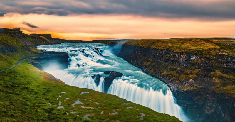 reykjavik-golden-circle-tomato-farm-and-kerid-crater-tour
