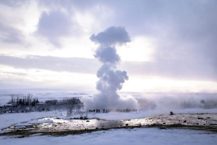 reykjavik-golden-circle-tomato-farm-and-kerid-crater-tour