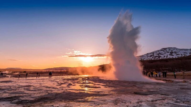 Reykjavik: Golden Circle tour: Geysir, Gullfoss, Thingvellir - Introduction