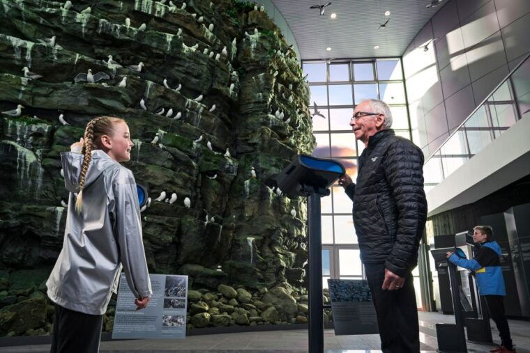 reykjavik-golden-circle-tour-perlan-museum-tour