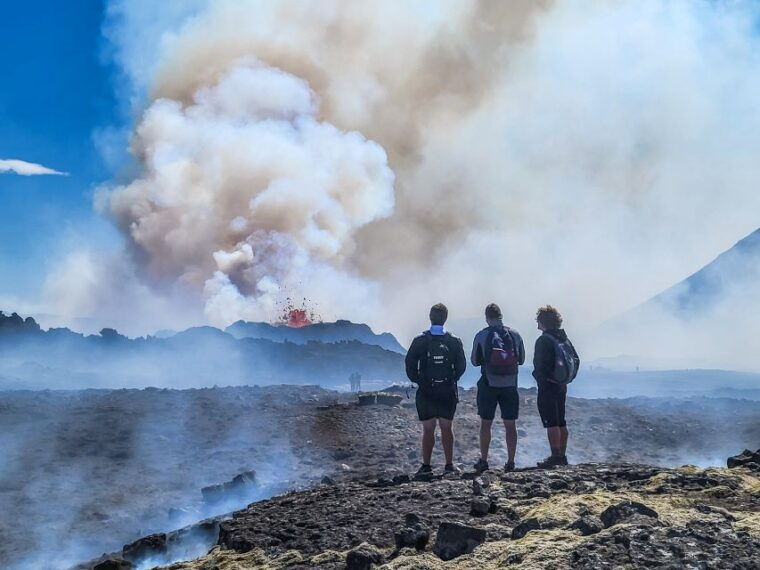 reykjavik-guided-afternoon-hiking-tour-to-new-volcano-site
