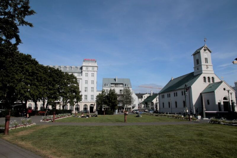 reykjavik-guided-city-walking-tour
