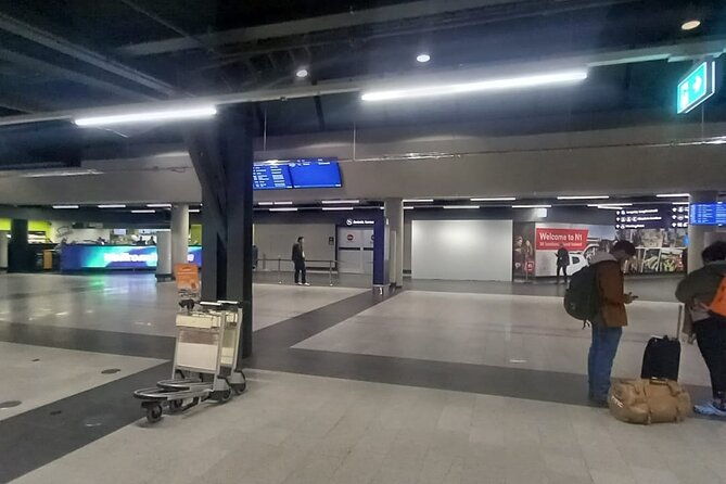 reykjavik-iceland-private-transfer-to-from-keflavik-airport-2