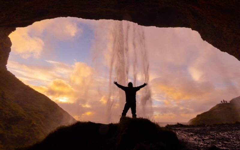 reykjavik-iconic-glacier-hike-south-coast-waterfalls