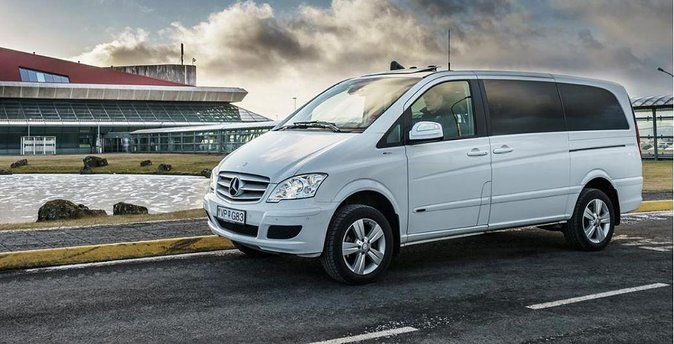 reykjavik-international-airport-private-arrival-transfer