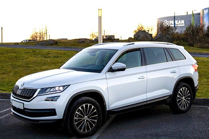 reykjavik-international-airport-private-arrival-transfer