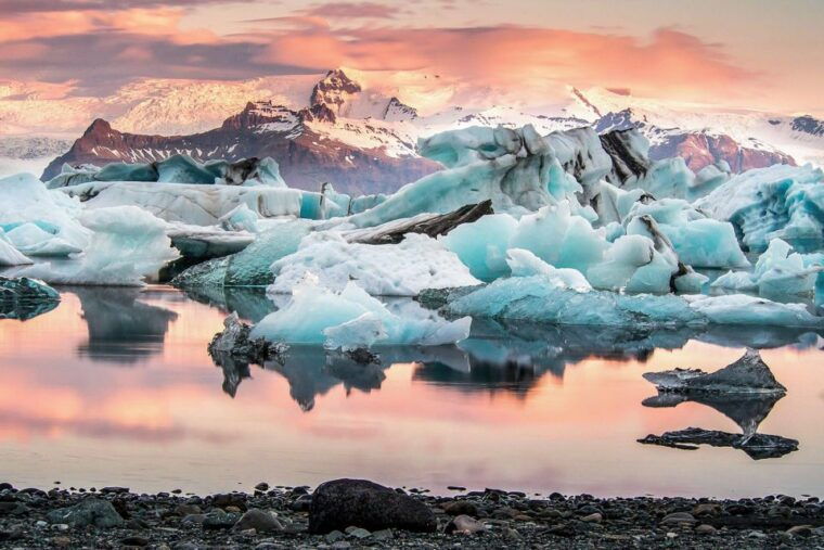 reykjavik-jokulsarlon-glacier-lagoon-full-day-guided-trip