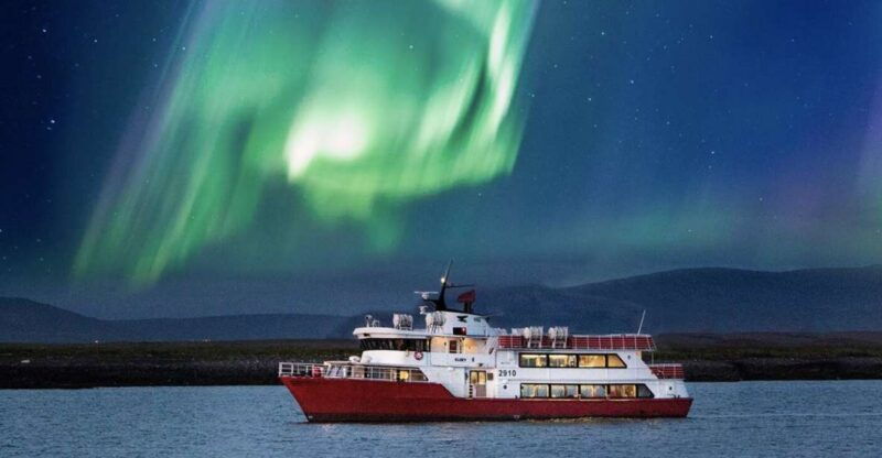 reykjavik-northern-lights-cruise
