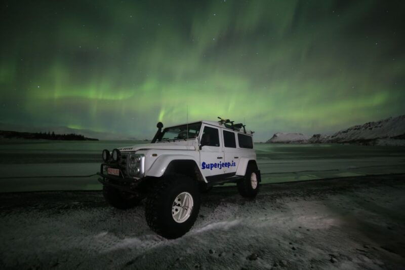reykjavik-northern-lights-experience-by-superjeep
