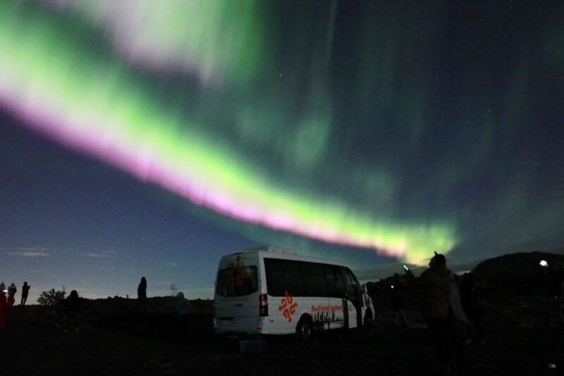 reykjavik-northern-lights-group-tour-with-photos