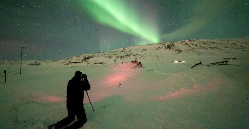 reykjavik-northern-lights-group-tour-with-photos