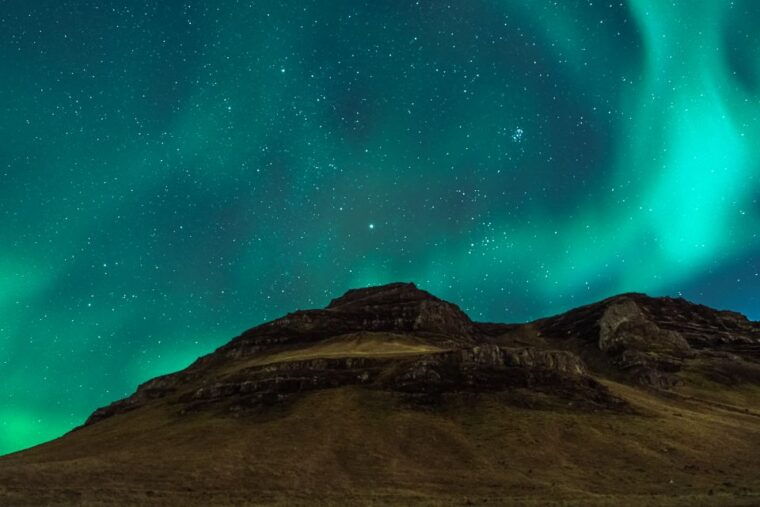 reykjavik-northern-lights-group-tour-with-photos
