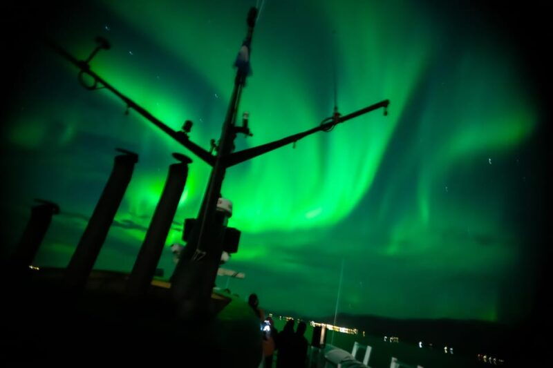 reykjavik-northern-lights-guided-boat-tour-with-photos