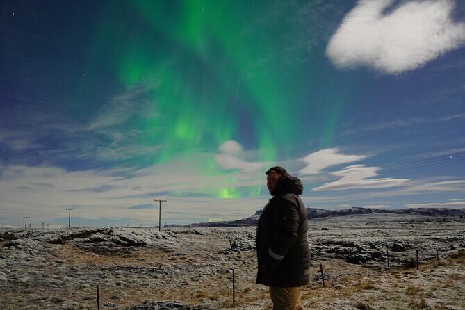 Reykjavik: Northern Lights Tour - Pro Aurora Photos - Small Group - The Practical Side: Transport & Duration