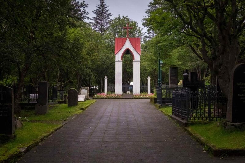 reykjavik-private-folklore-and-catwalk-walking-tour