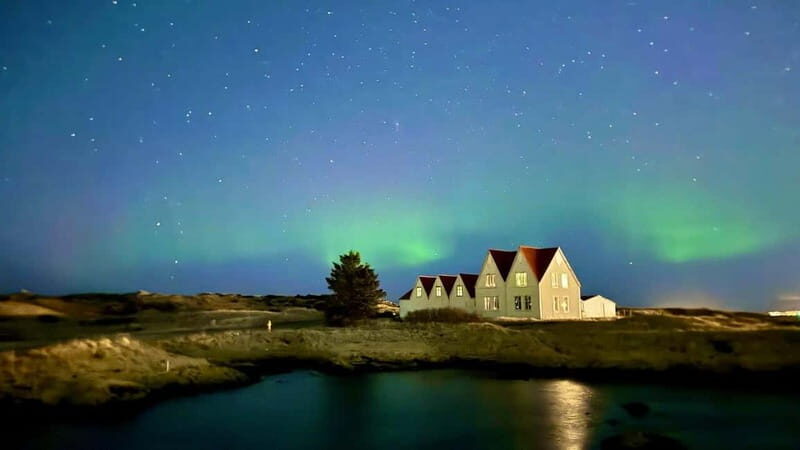 Reykjavik: Private Luxury Northern Lights Hunt in Luxury SUV - Key Points