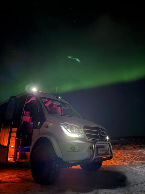 reykjavik-private-northern-lights-4x4-tour-with-pickup