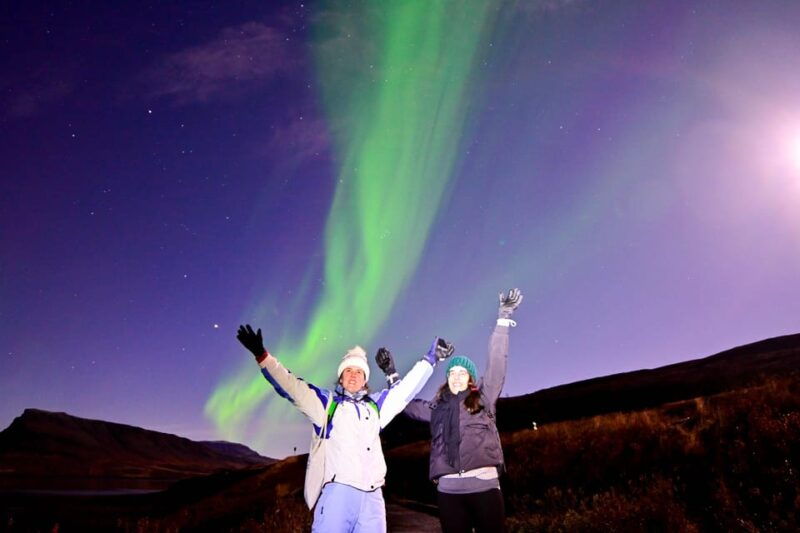reykjavik-private-northern-lights-tour-with-hot-chocolate