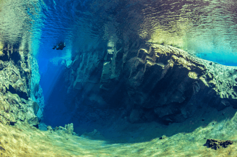 reykjavik-silfra-fissure-diving-with-optional-pickup